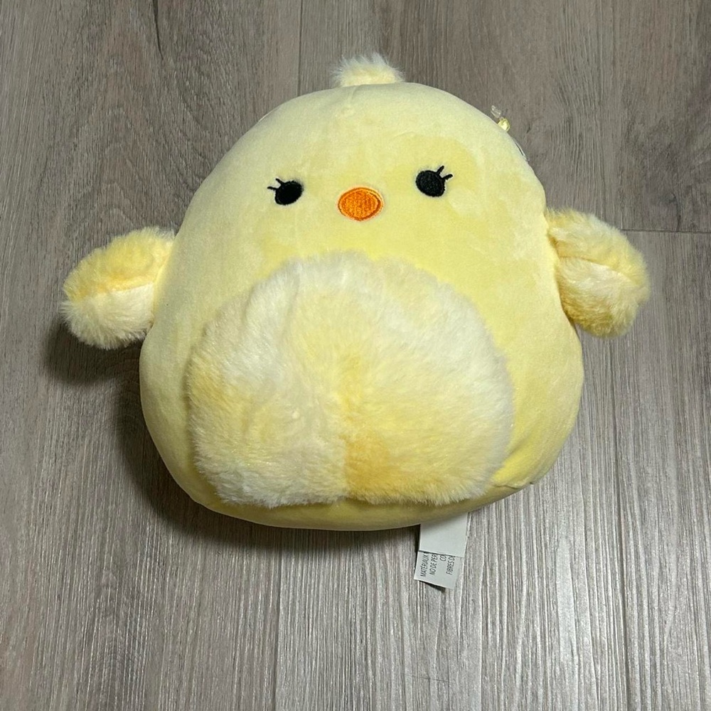 Squishmallow Aimee the Yellow Chick